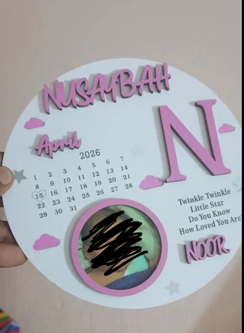 Personalised Wooden Baby Birth Disc – Newborn Keepsake Plaque – 5 Colours